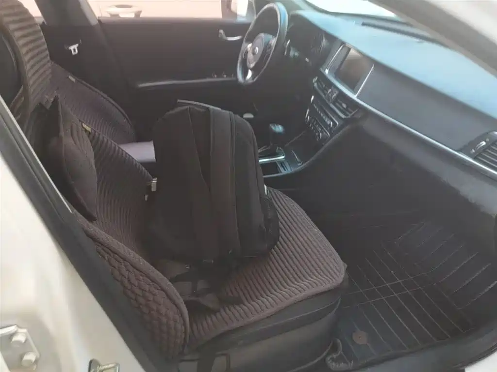Kia K5 2016 1.6T Automatic LUX фото 25