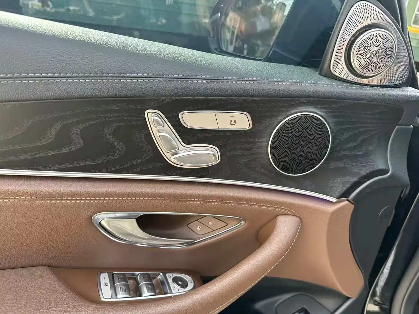 Mercedes-Benz E-Class 2016 E 200 L Sport Type фото 16
