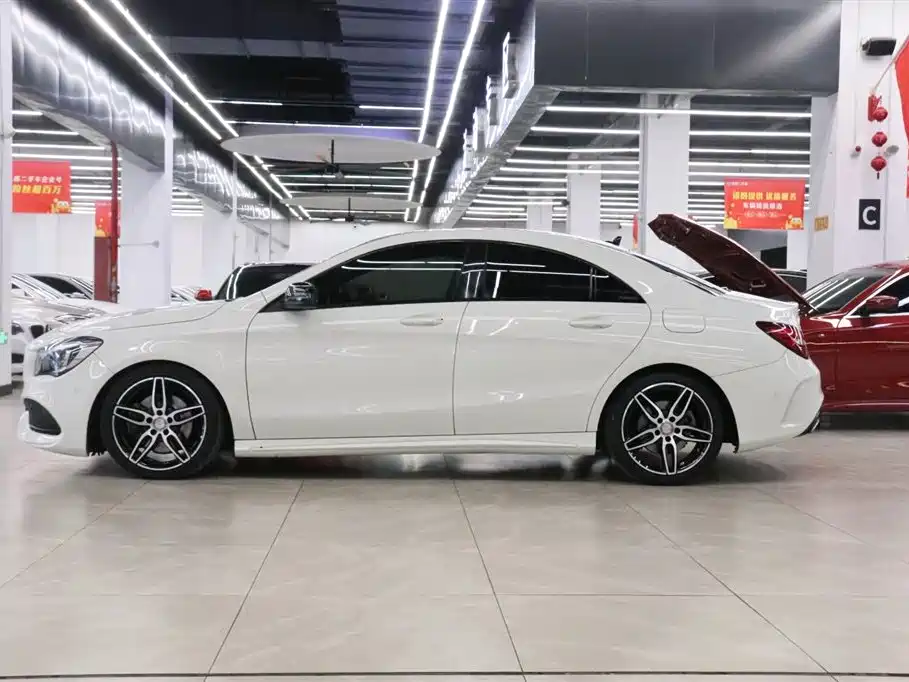 Mercedes-Benz CLA (Import) 2016 Facelift CLA 220 4MATIC фото 3