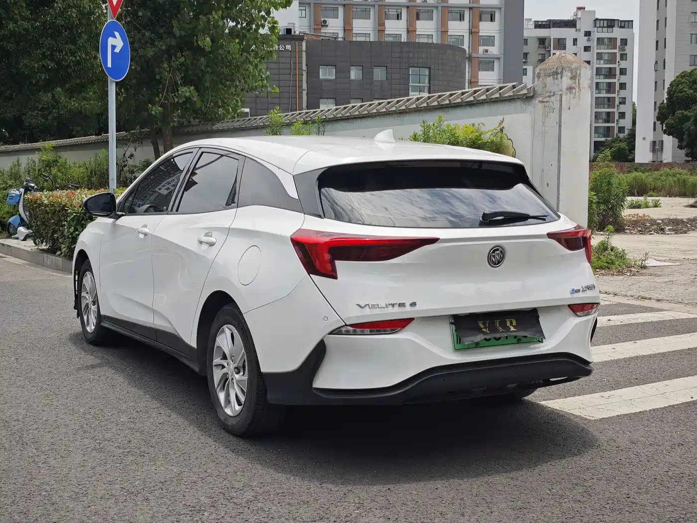 Buick Velite 6 2020 Plug-in Hybrid Connected Fashion Edition фото 15