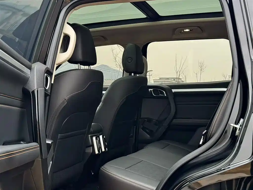 Haval Big Dog 2022 2.0T DCT FWD Chinese Hound Edition фото 12