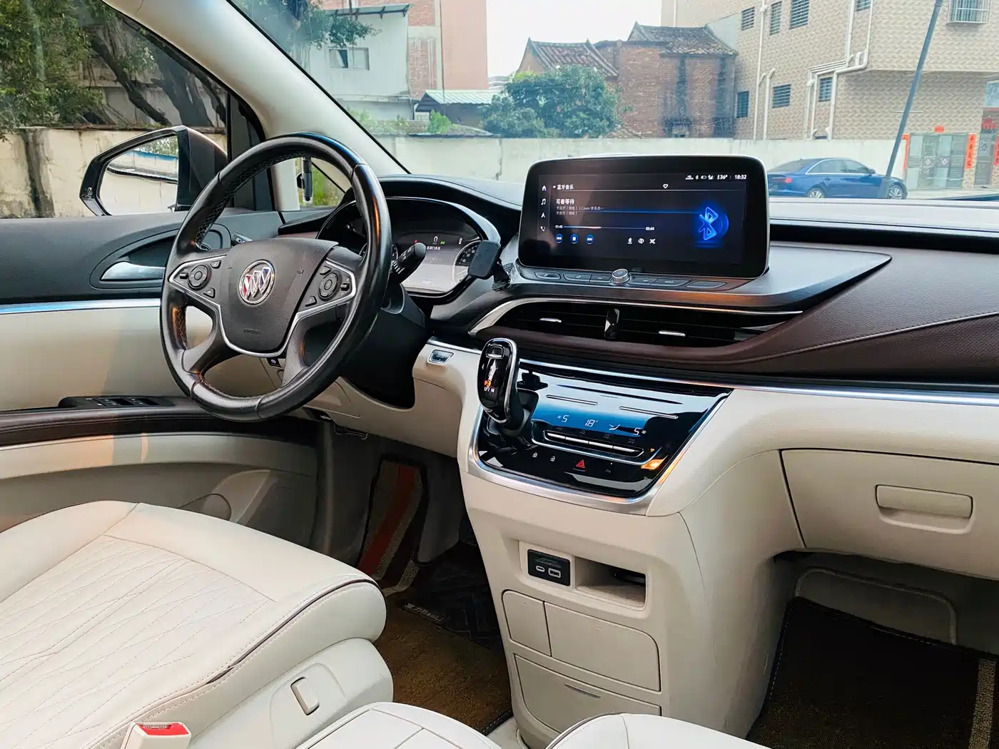 Buick GL8 2021 Land Business Class 652T Luxury фото 11