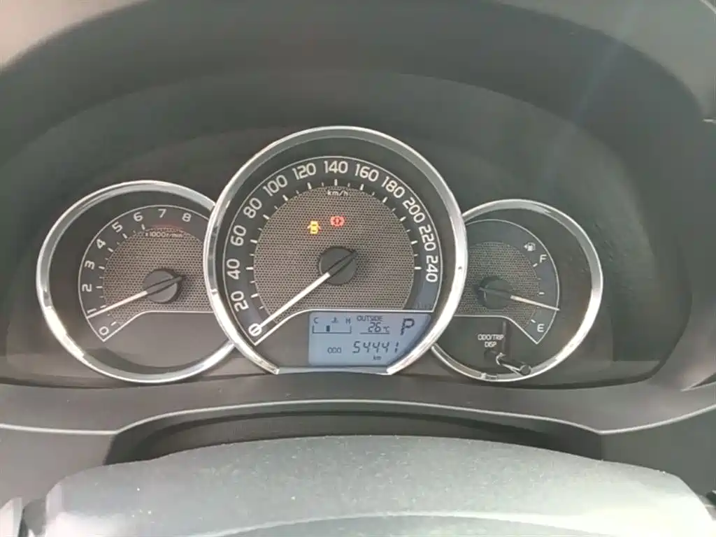 Toyota Corolla 2017 Facelift 1.6L S-CVT GL фото 12