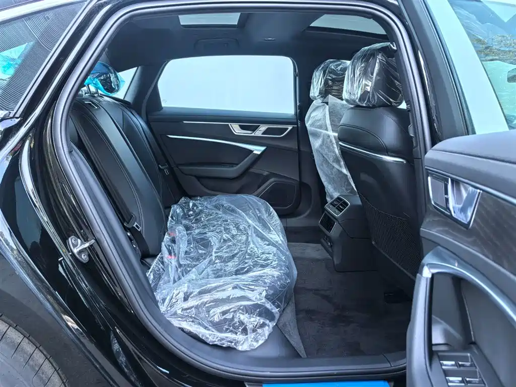 Audi A6L 2025 45 TFSI quattro Premium Sport фото 10