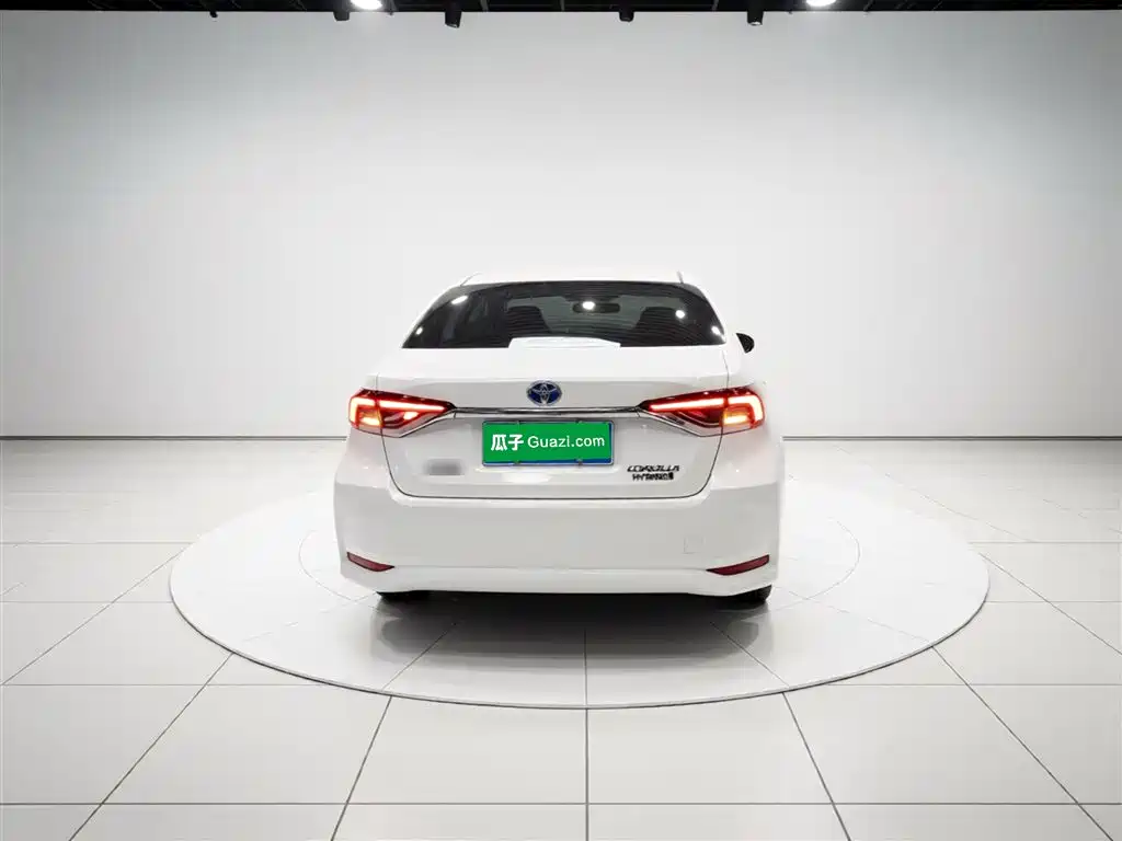 Toyota Corolla 2023 1.8L Smart Hybrid Dual Engine Elite Edition фото 4
