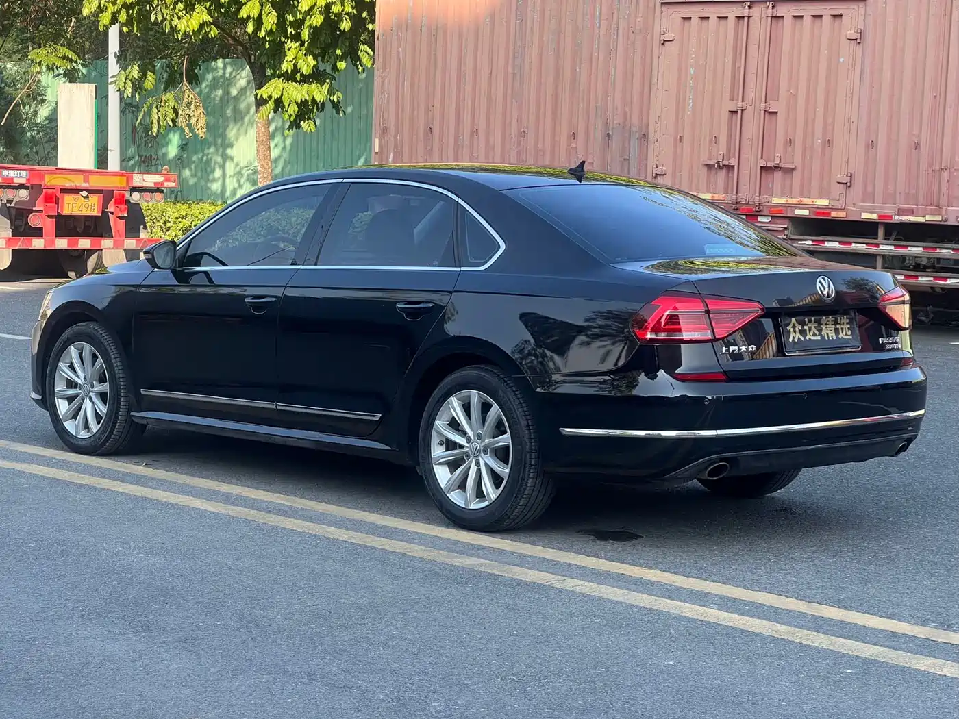Volkswagen Passat 2017 330TSI DSG Prestige фото 7