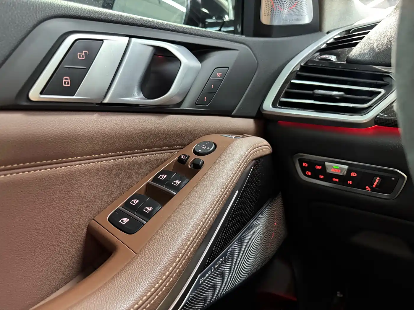 BMW X5 (Import) 2019 xDrive40i M Sport Package фото 12