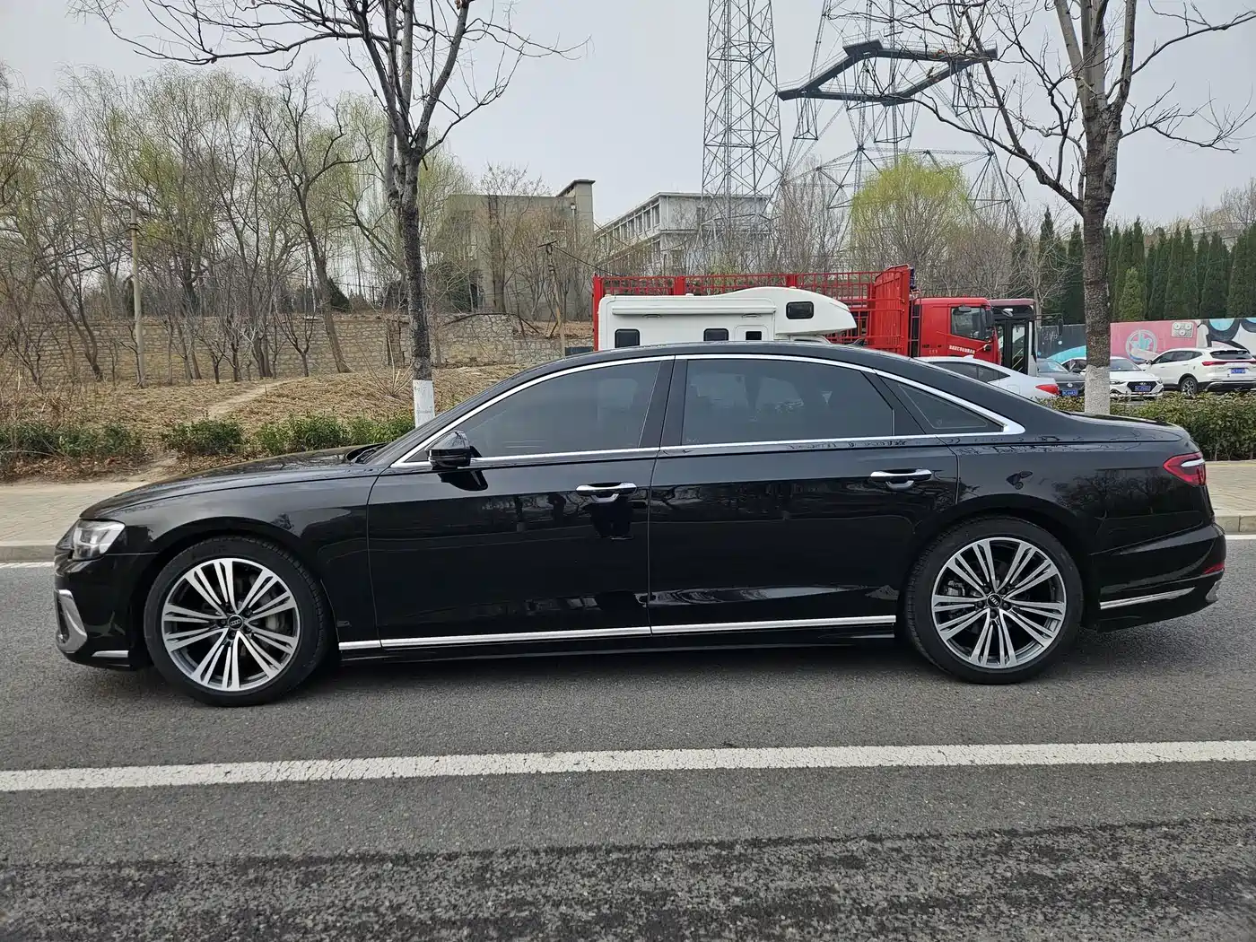 Audi A8 2023 A8L 45 TFSI quattro Luxury фото 13