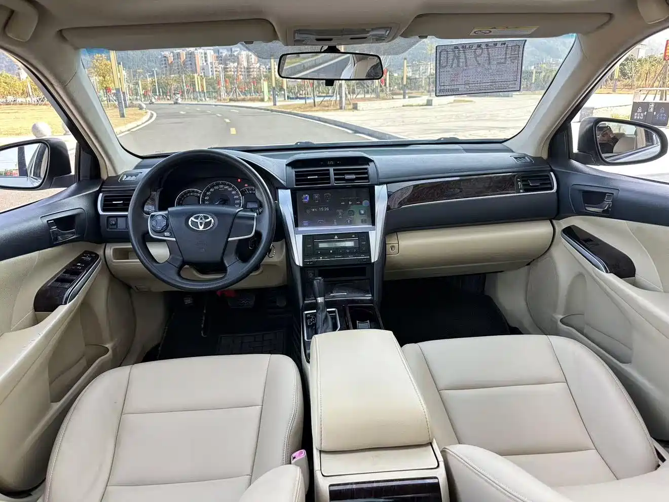 Toyota Camry 2016 2.0E 10th Anniversary Elite Edition фото 11