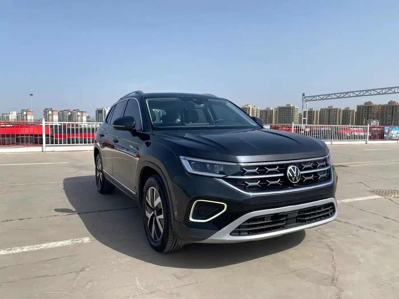 Volkswagen Tayron 2023 330TSI 2WD Luxury Plus Advanced Edition фото 3