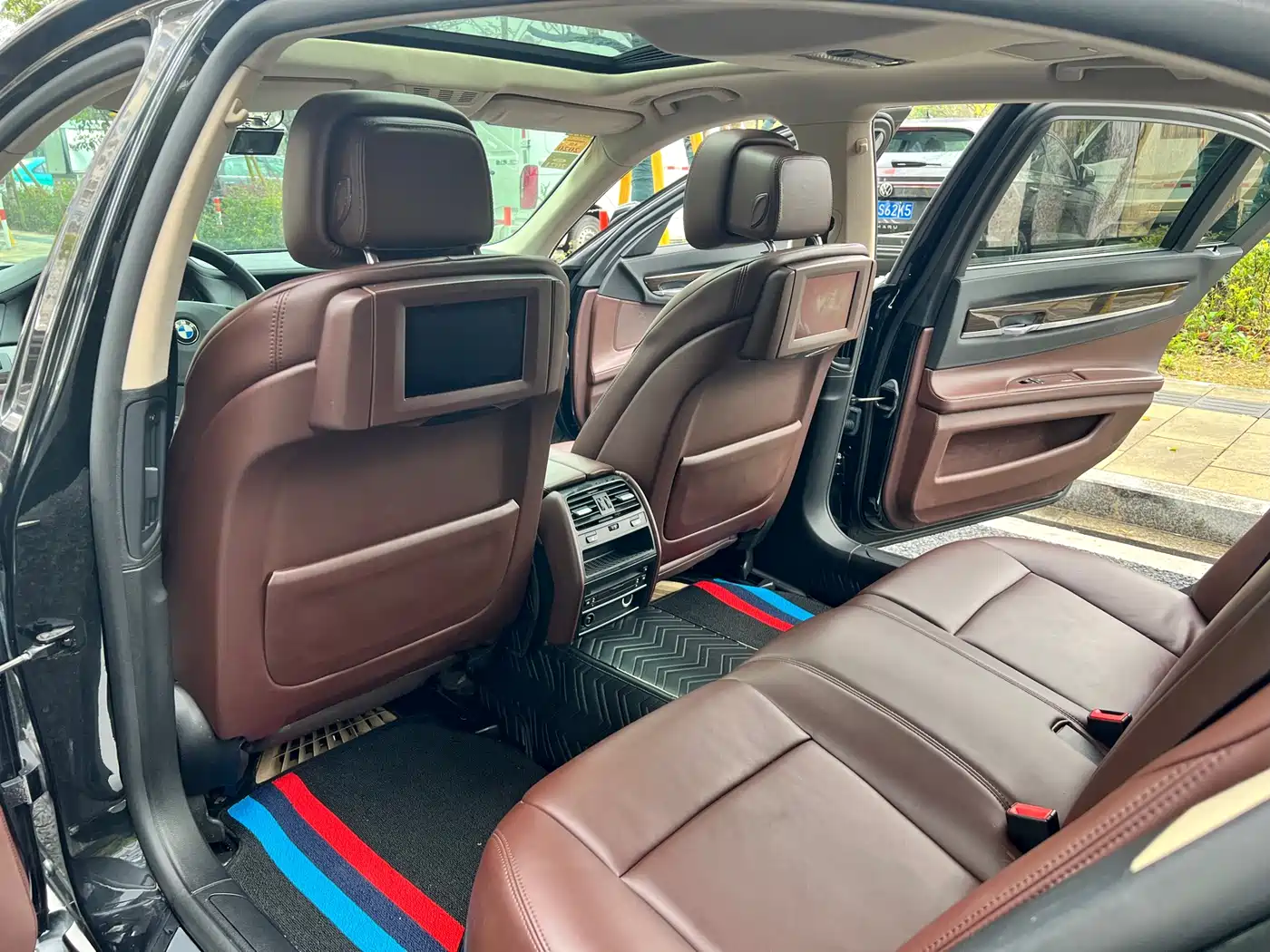 BMW 7 Series 2011 730Li Elegance фото 18