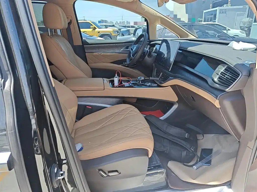 Denza D9 2025 DM-i Smart Driving Edition 1020 AWD Flagship фото 25