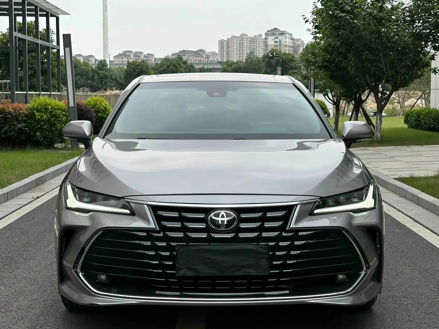 Toyota Avalon 2022 2.0L Luxury Edition фото 2