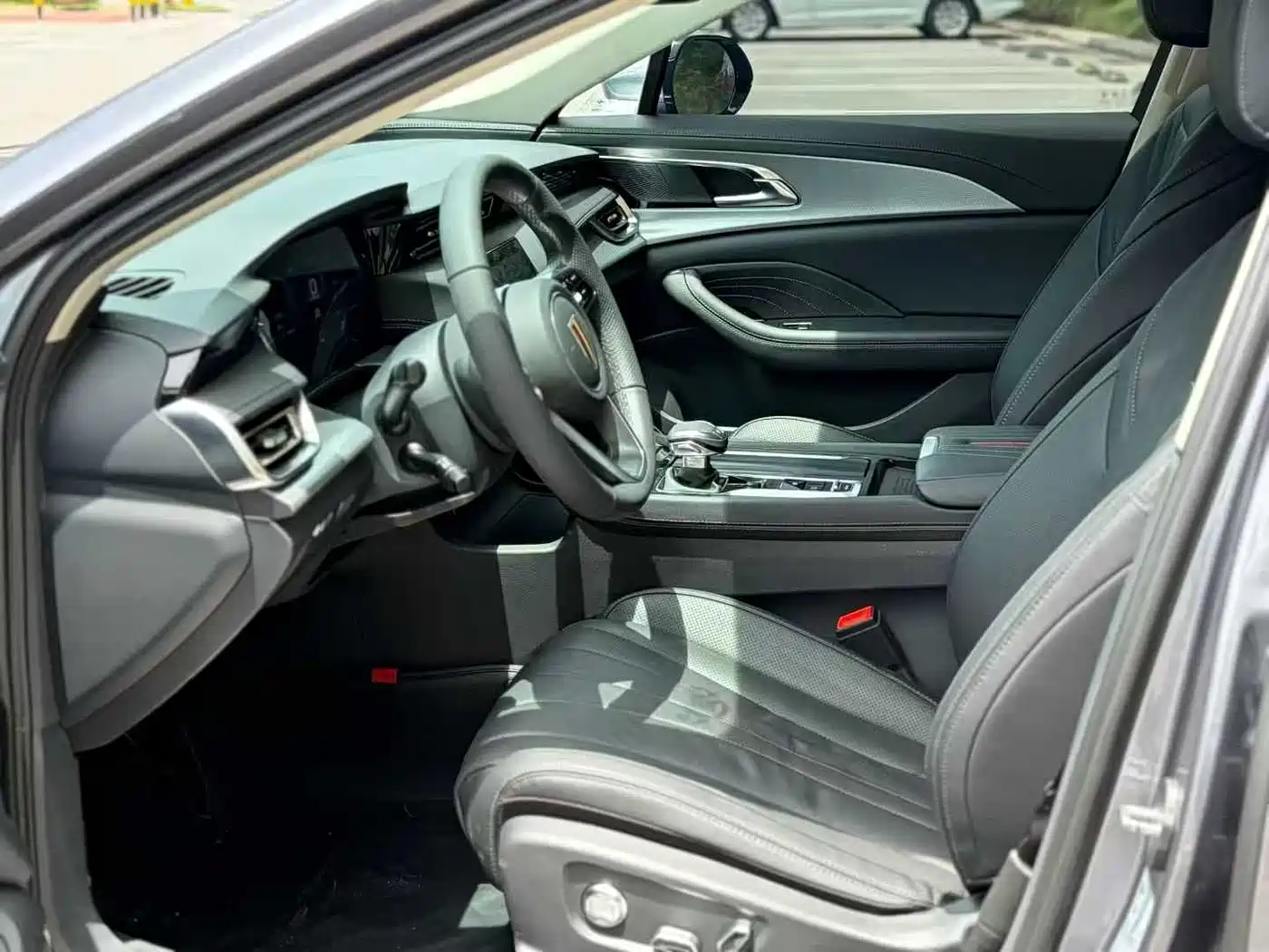 Hongqi H5 2023 2.0T Auto Smart Connect Flag Comfort фото 7