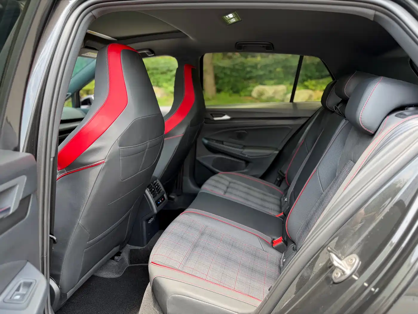 Volkswagen Golf GTI 2023 380TSI DSG GTI фото 7