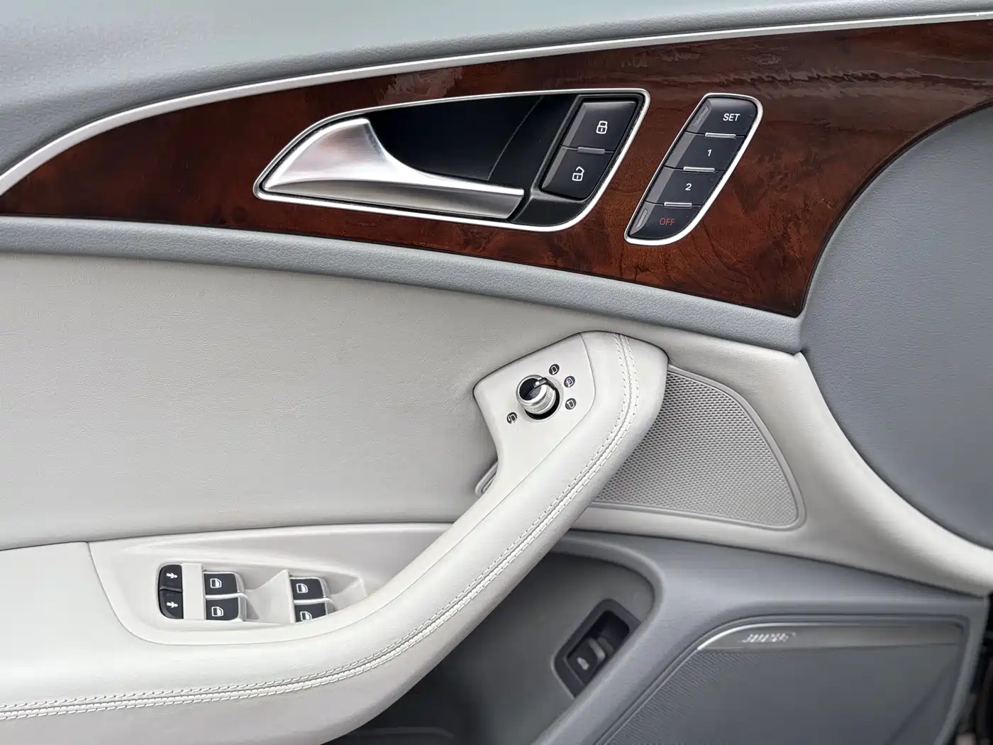 Audi A6L 2014 35 FSI Comfort фото 16