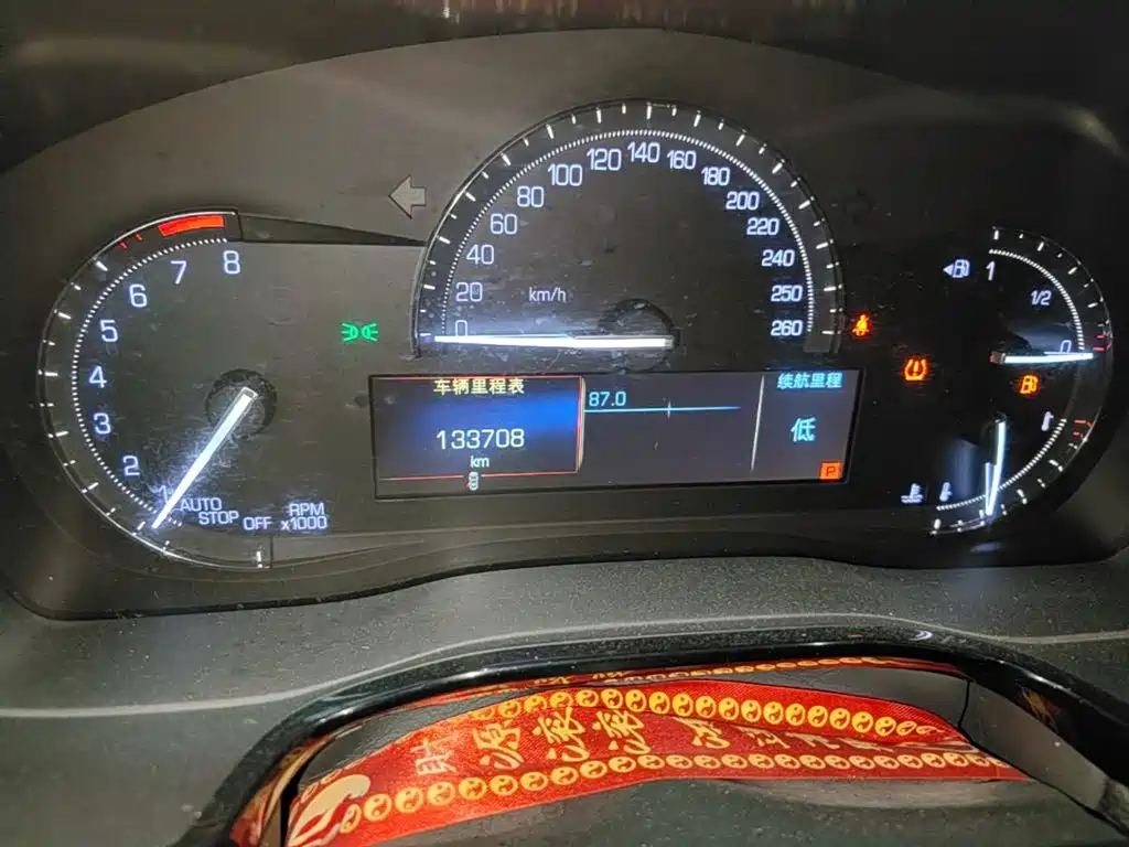 Фото 12 - Cadillac XT5