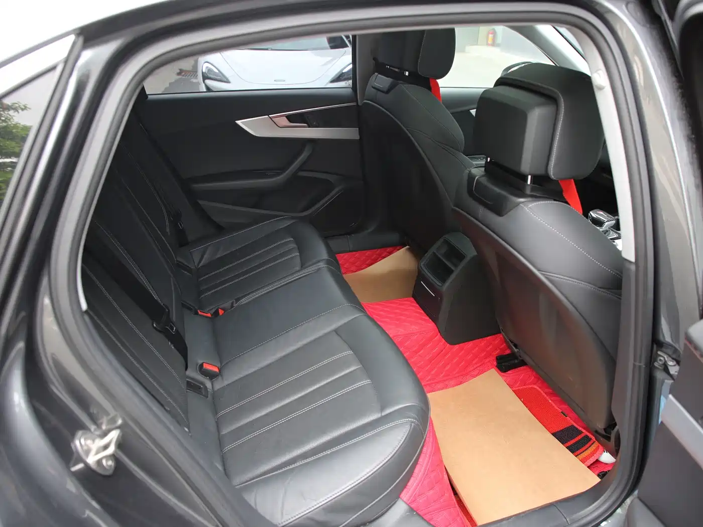 Audi A4L 2020 40 TFSI Fashion Dynamic Edition фото 9