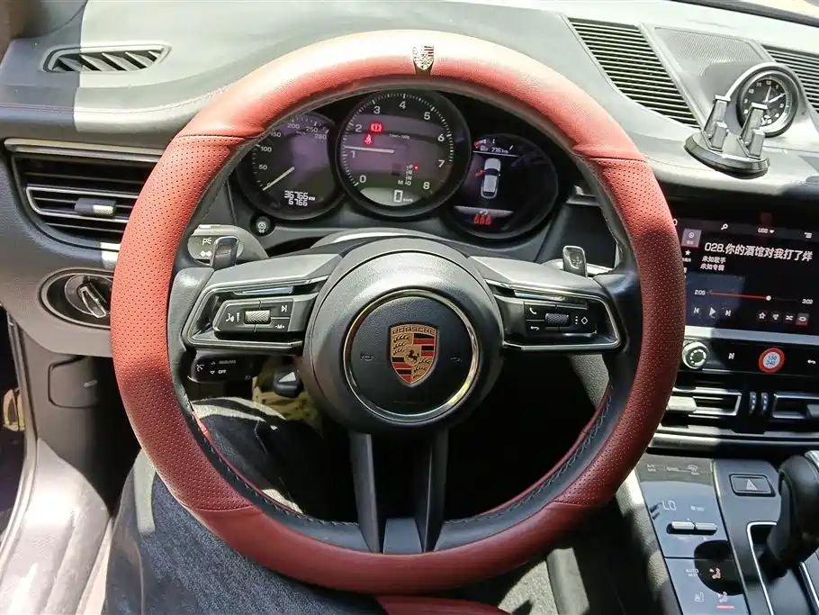 Porsche Macan 2023 Macan 2.0T фото 15