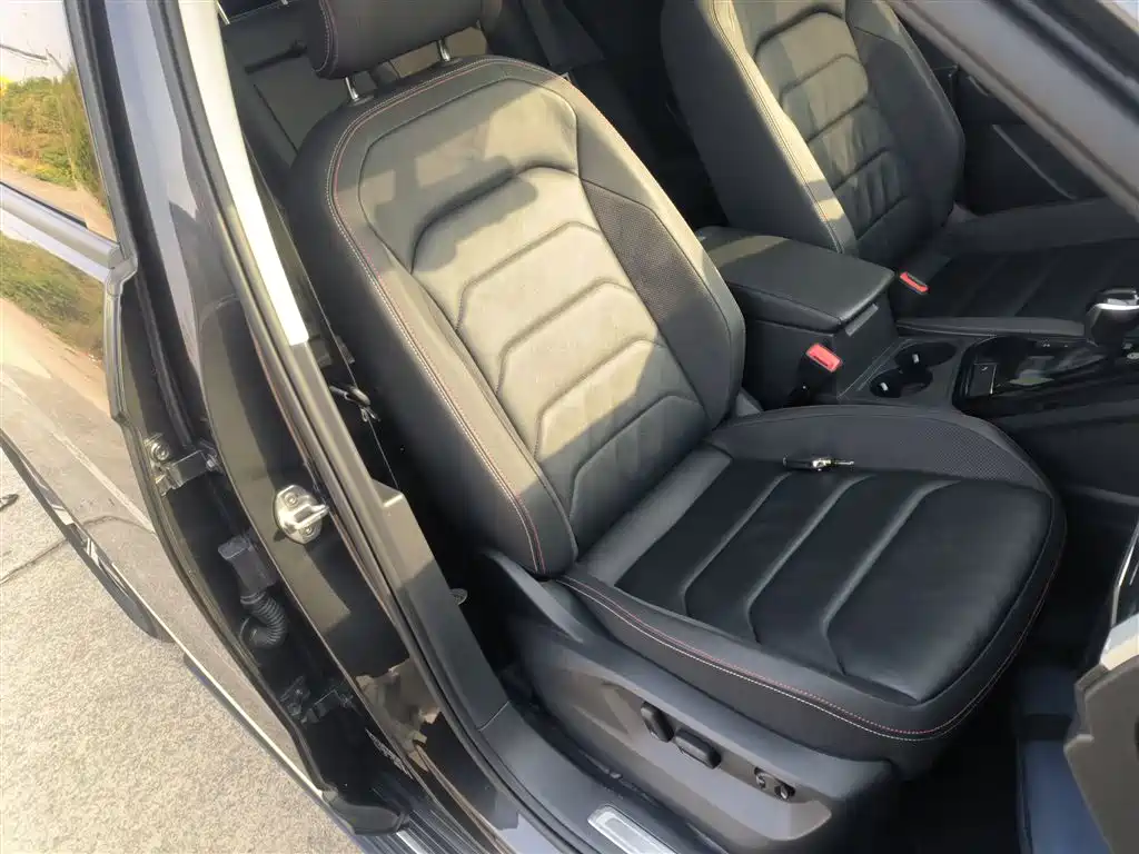 Volkswagen Tayron 2022 330TSI 2WD Luxury Smart Connect Plus фото 4
