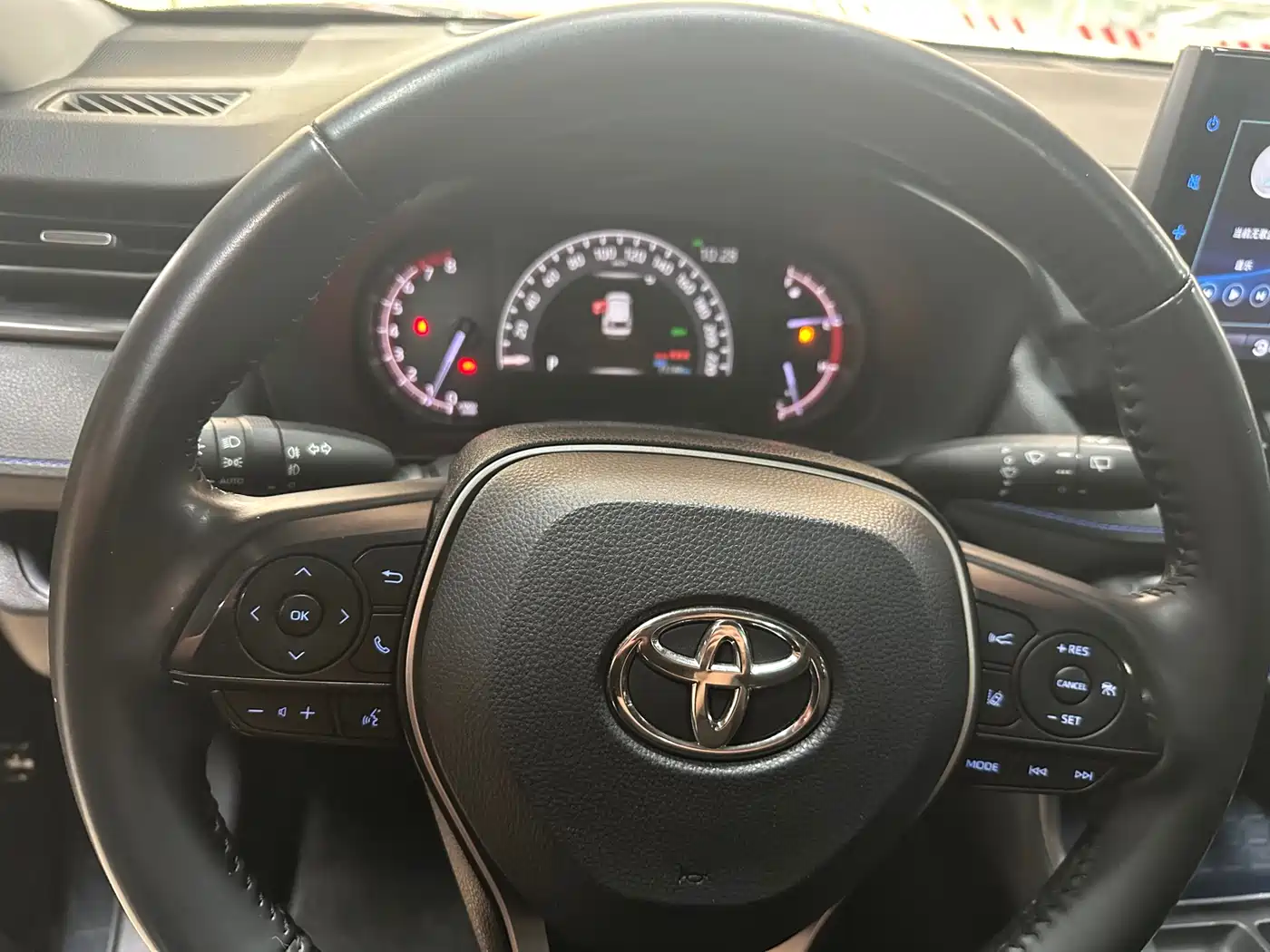 Toyota Wildlander 2022 2.0L CVT AWD Tech Edition фото 11