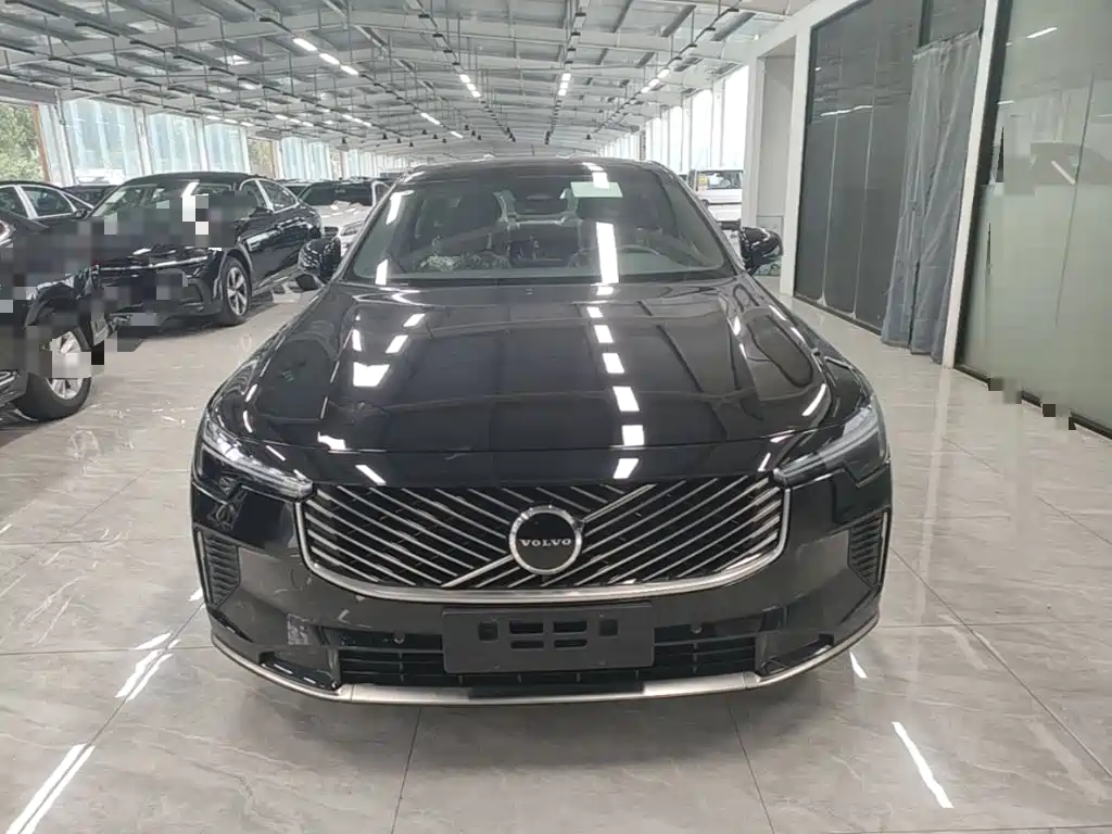 2026 Volvo S90
