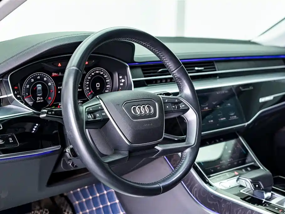 Audi A8 2019 A8L 50 TFSI quattro Comfort фото 17