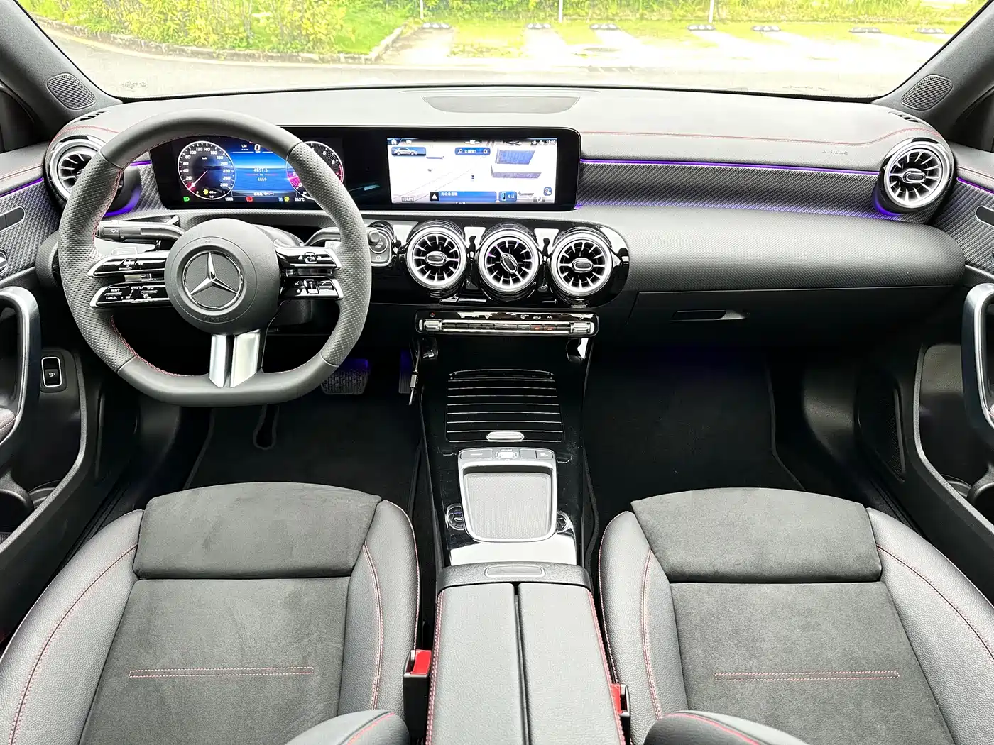 Mercedes-Benz A-Class 2025 A 200 L Fashion Edition фото 10