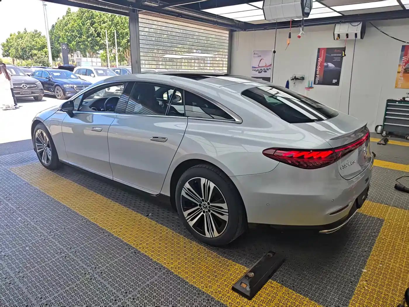 Mercedes-Benz EQS 2023 450+ Pioneer Edition фото 8
