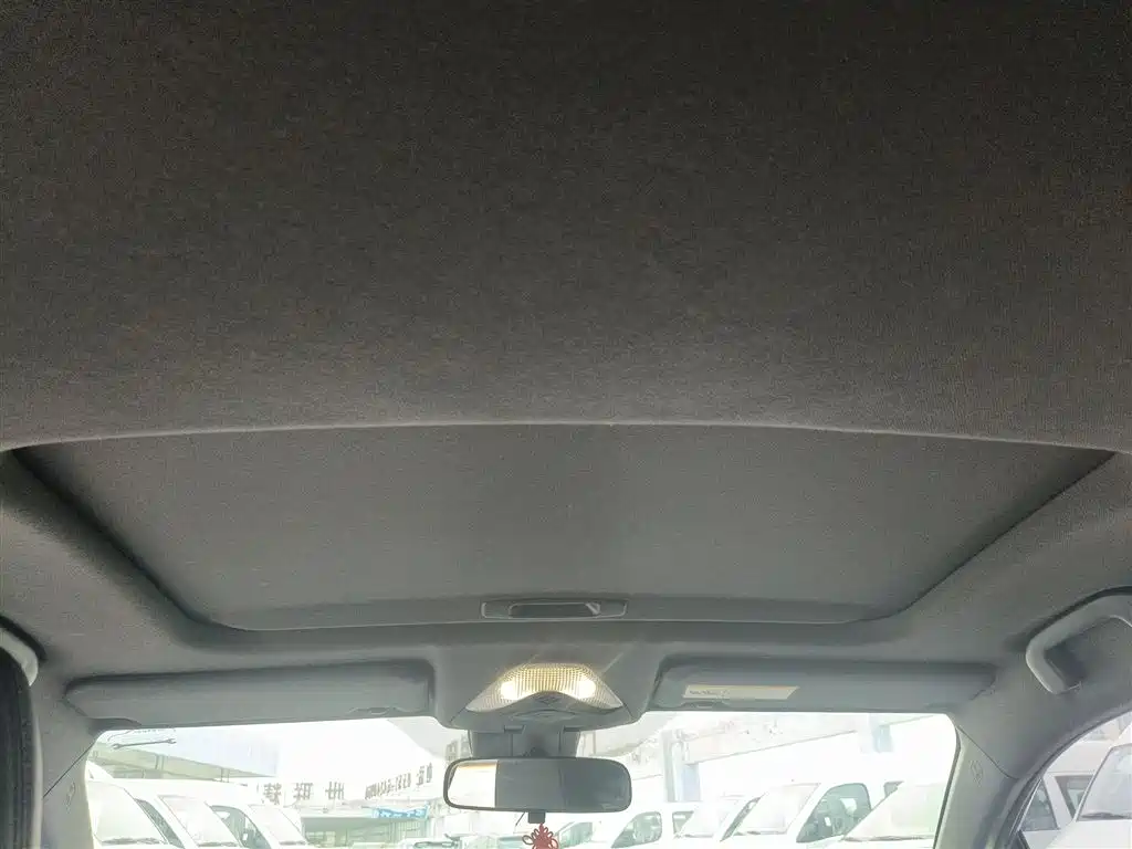 Toyota IZOA 2018 2.0L Speed Edition China VI фото 18