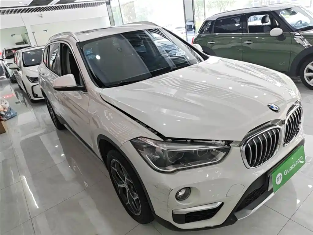 BMW X1 2018 sDrive18Li Premium Model фото 4