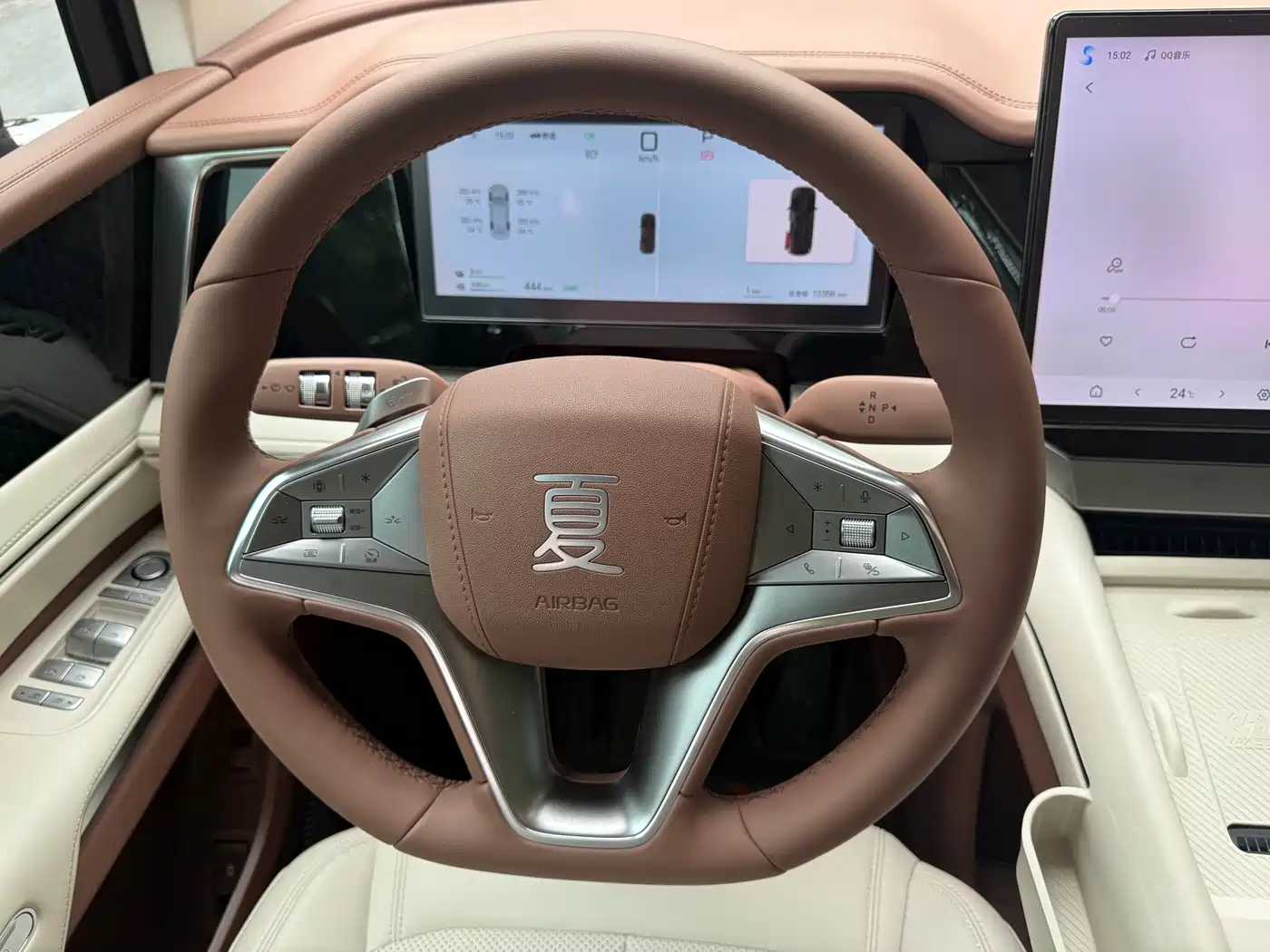 BYD Xia 2025 DM-i 1.5T 100km Surpass Edition фото 27