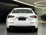 Photo 5 - Maserati Ghibli