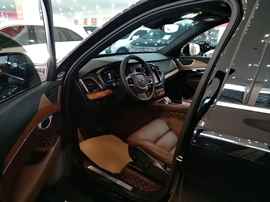 Volvo XC90 2024 2024 B5 Smart Luxury 5-Seater