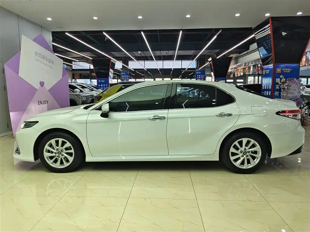 Toyota Camry 2021 2.0G Luxury Edition фото 7