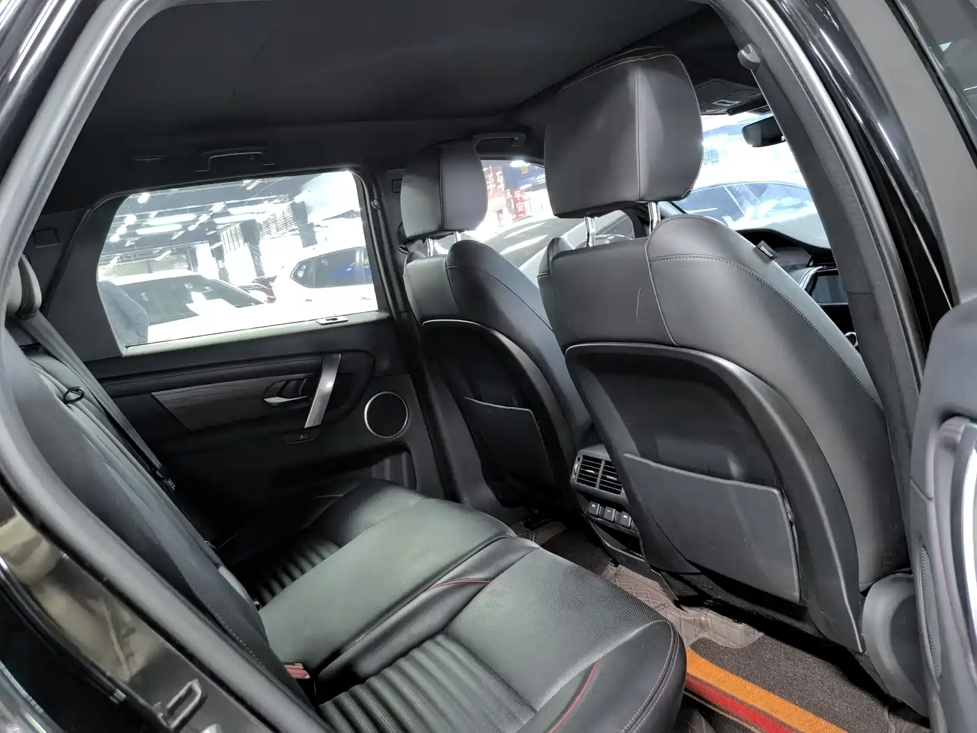 Land Rover Discovery Sport 2023 249PS R-Dynamic S Performance Version фото 9