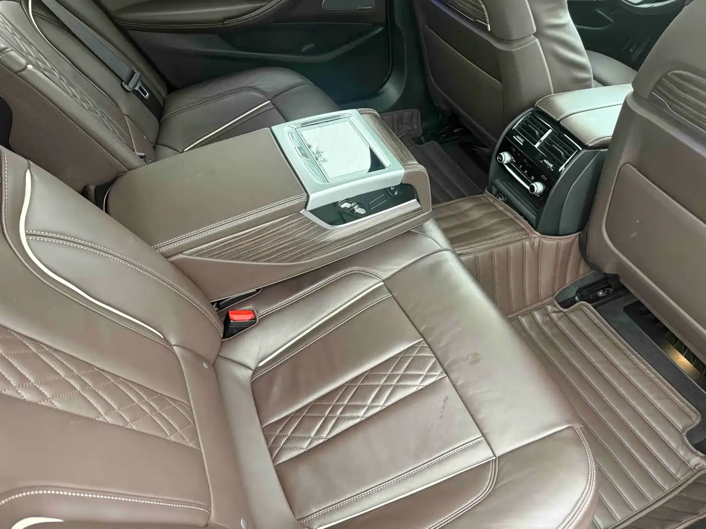 BMW 5 Series 2020 530Li Premium Luxury Package фото 15