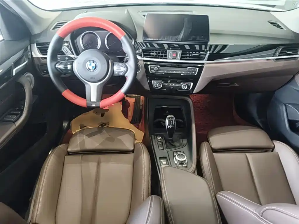 BMW X1 2022 sDrive25Li Leading фото 10