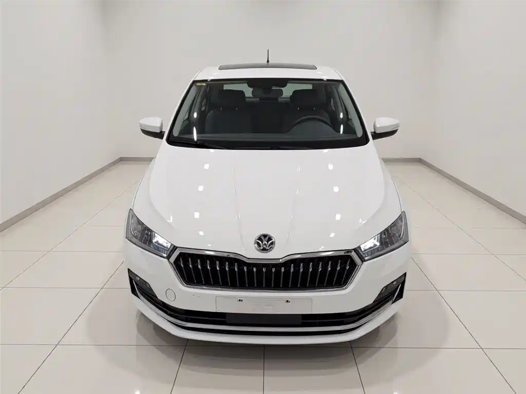 Škoda Rapid 2020 1.5L Automatic Comfort Edition фото 3