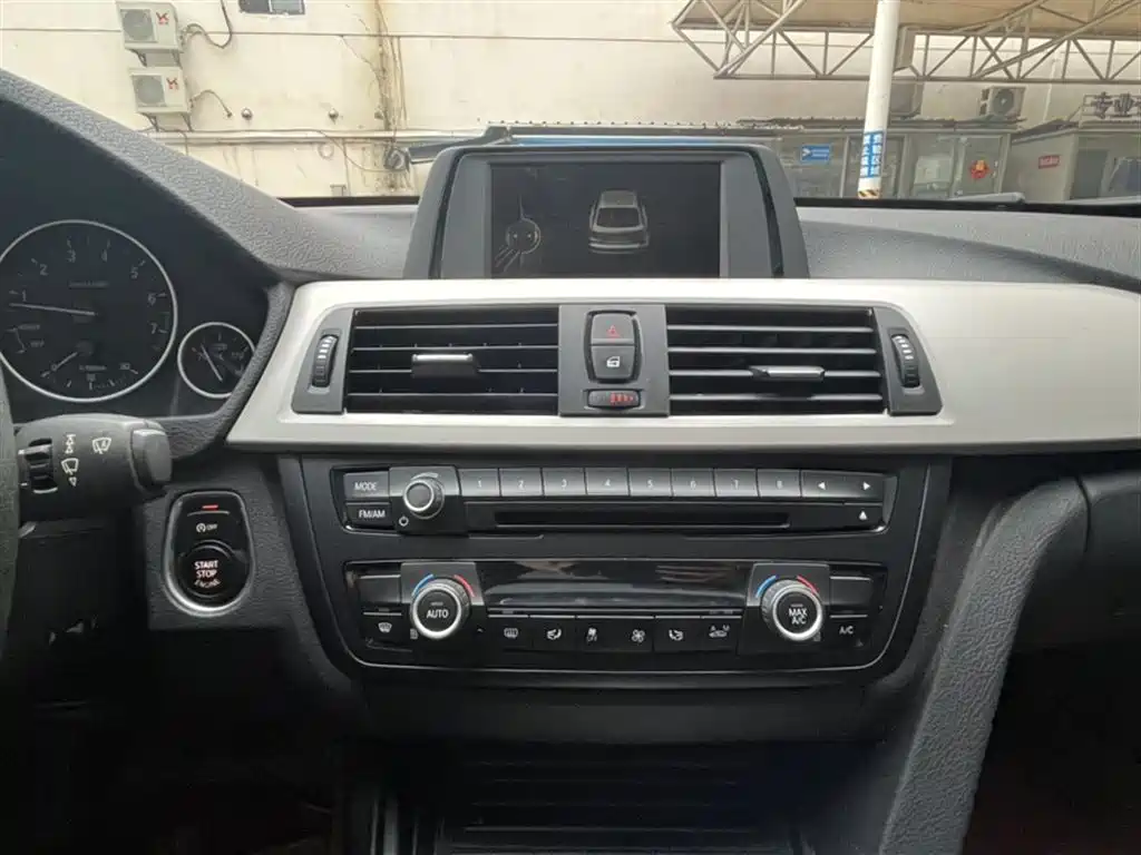 BMW 3 Series GT 2016 320i Fashion Style фото 14