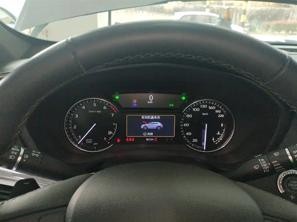 CADILLAC XT4