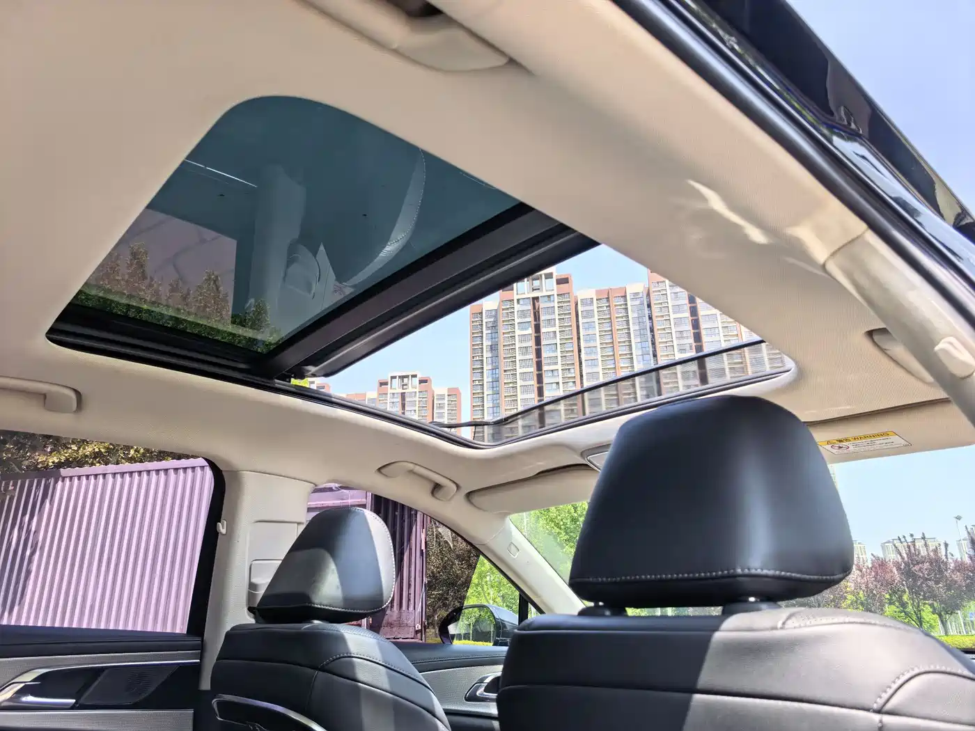Hongqi H5 2024 1.5T DCT Smart Connect Flag Rhythm Edition фото 28