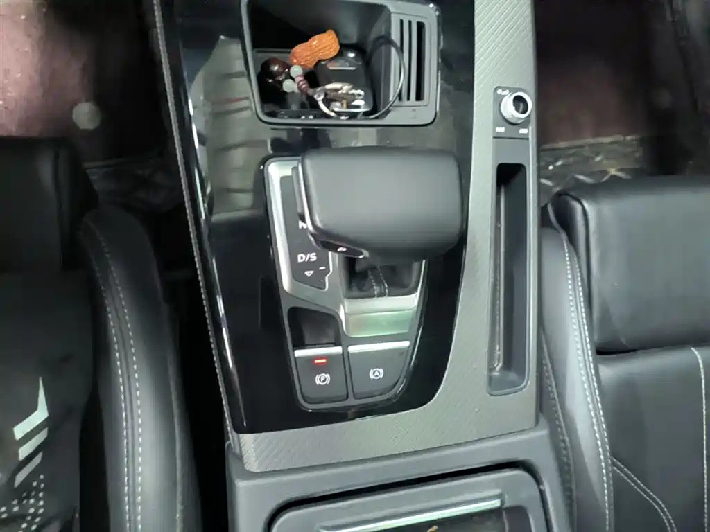 Audi Q5L 2022 40T Luxury Dynamic фото 14