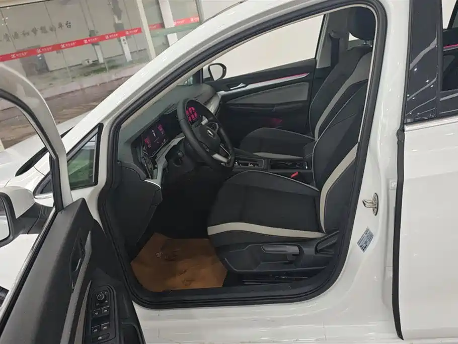 Volkswagen Golf 2021 280TSI DSG Pro фото 9