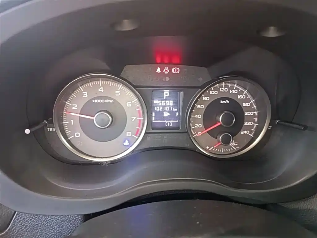 Subaru Forester 2016 2.0i Fashion Navigation Edition фото 12
