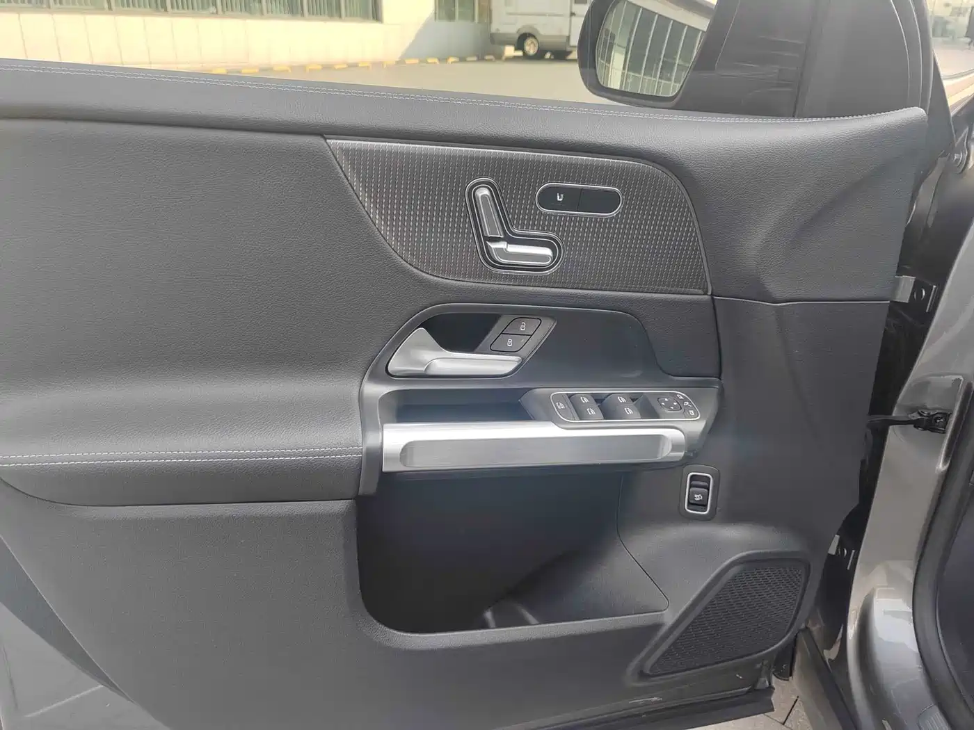 Mercedes-Benz GLB 2023 GLB 220 Style фото 5