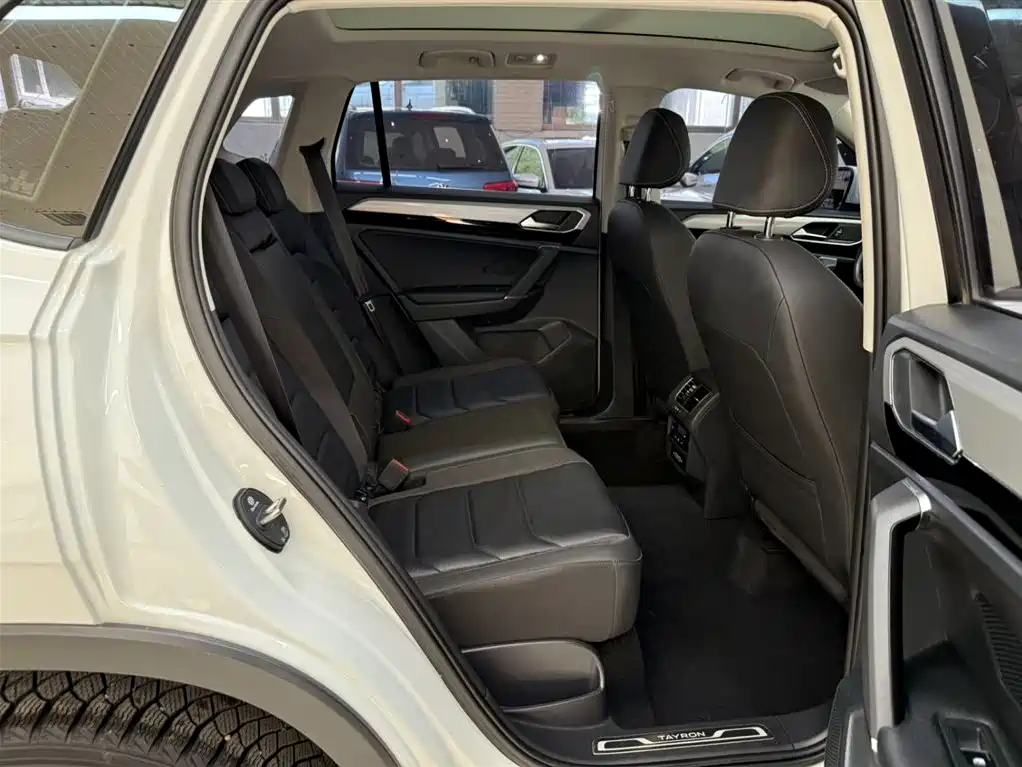 Volkswagen Tayron 2022 280TSI 2WD Luxury Smart Connect Edition фото 18