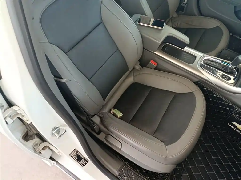 Chevrolet Malibu 2014 2.0L Automatic Luxury фото 25