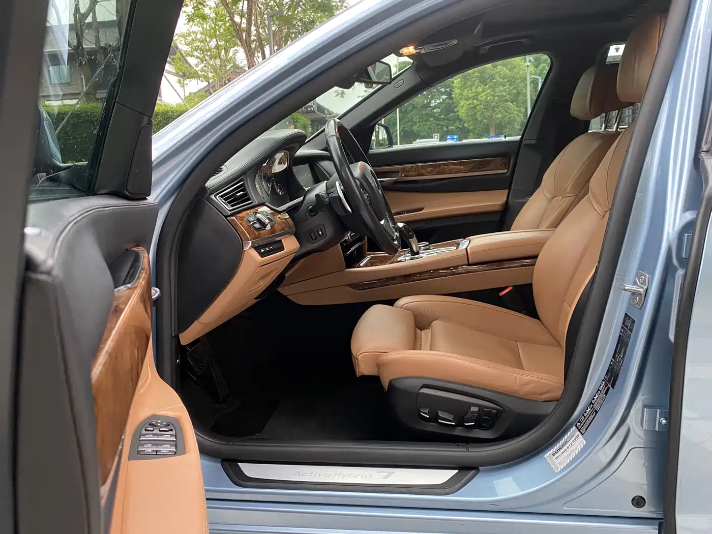 BMW 7 Series 2013 740Li Hybrid Edition фото 16