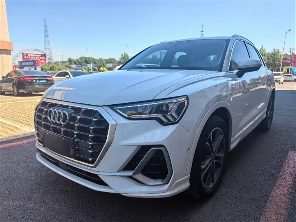 Audi Q3 2023 35 TFSI Fashion Dynamic (1.4T)